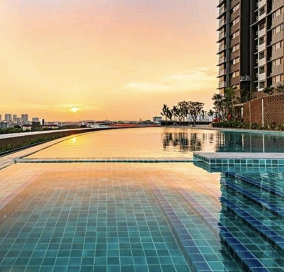 شقة Te Amo Gandaria Bangi Pool View Netflix Full Aircond Bandar Baru Bangi المظهر الخارجي الصورة